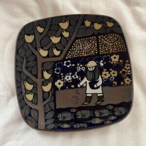 Arabia Finland Kalevala Annual Collector Plate by Raija Uosikkinen 1976- Vitage